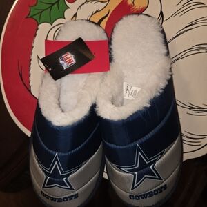 NFL Cowboys Blue and Gray Mens Slippers 9-10